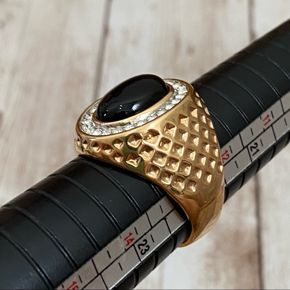 Unsigned Black Onyx Oval Cabochon CZ Stone Gold-tone Men’s Fashion Ring - Picture 14 of 16